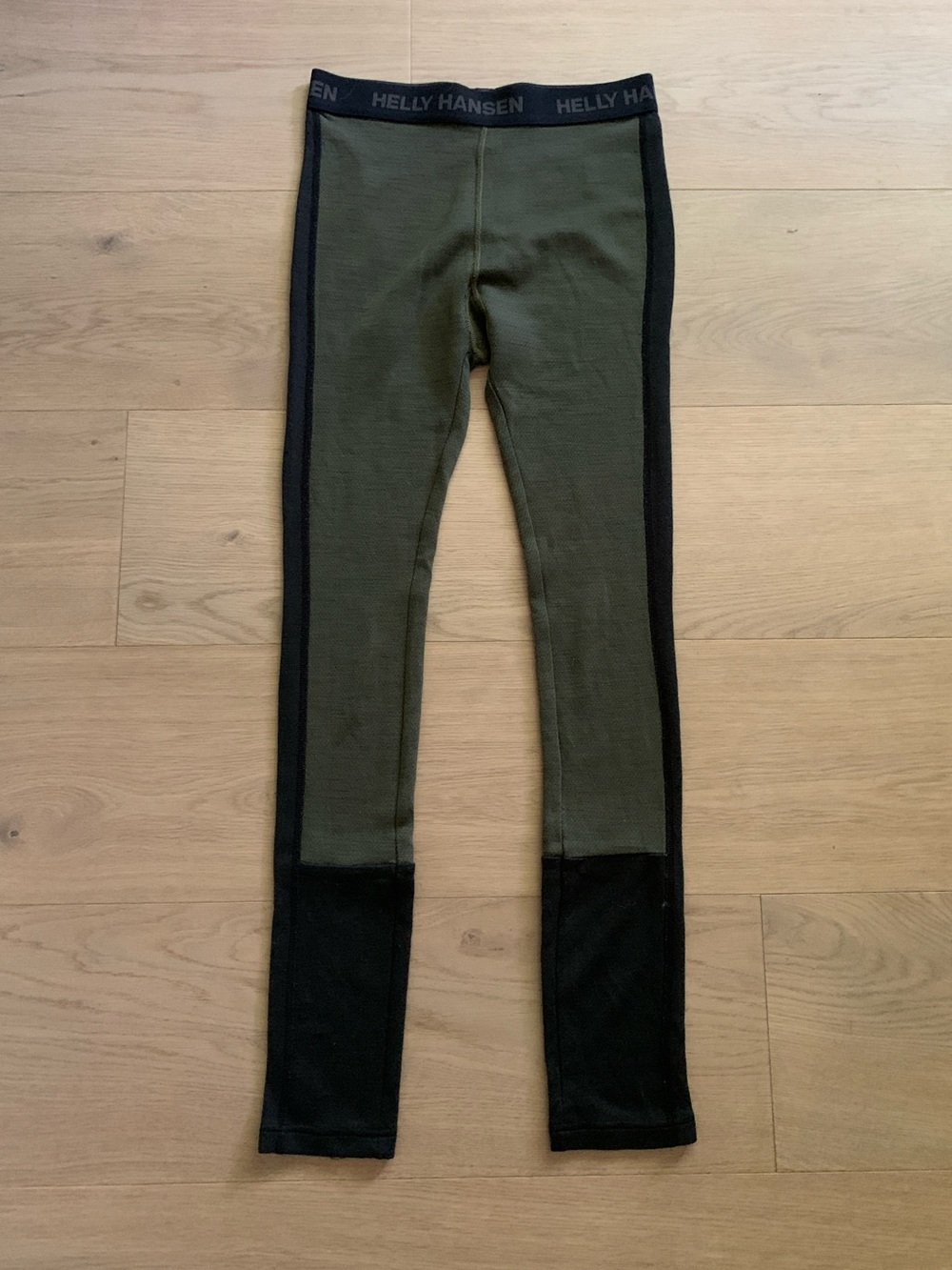 Helly Hansen Olive & Black Kids (12) Thermal Merino Ski/Snowboard Leggings